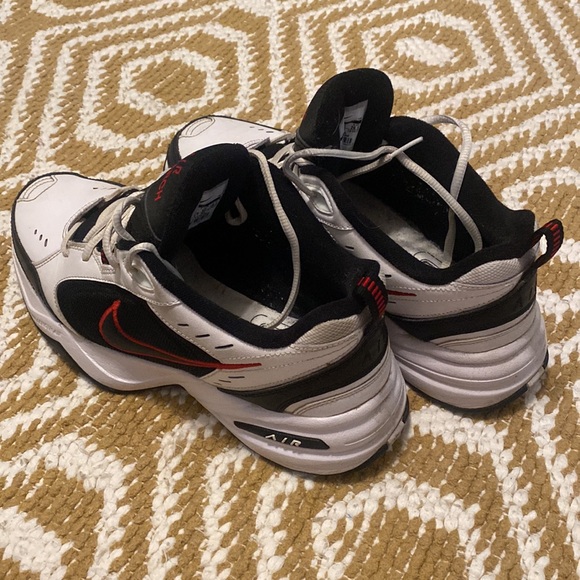 Nike Air Monarchs - Picture 5 of 8